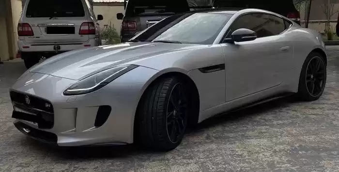 Kullanılmış Jaguar Unspecified Kiralık içinde Riyad #21468 - 1  image 